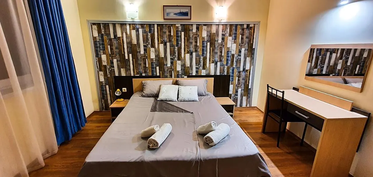 Favorit Aparthotel Napospart