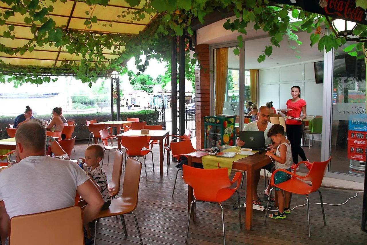 Favorit Aparthotel Sunny Beach