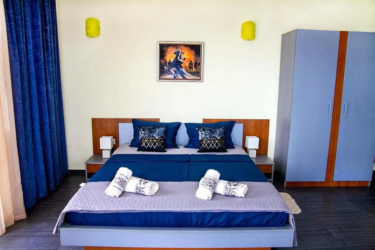 Favorit Aparthotel Napospart