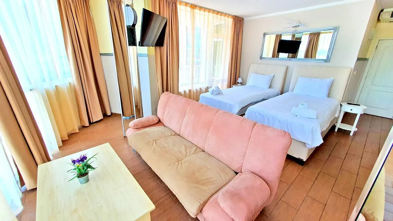 Favorit Aparthotel Sunny Beach