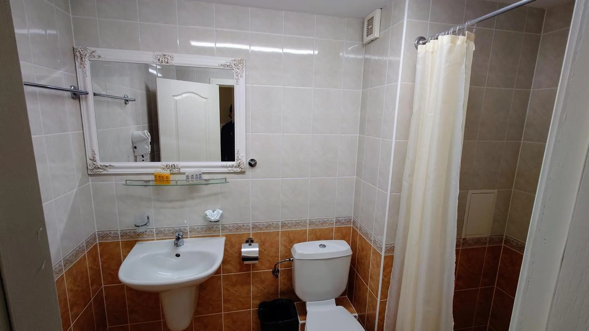 Favorit Aparthotel Slantschew brjag 3*,  Bulgarien