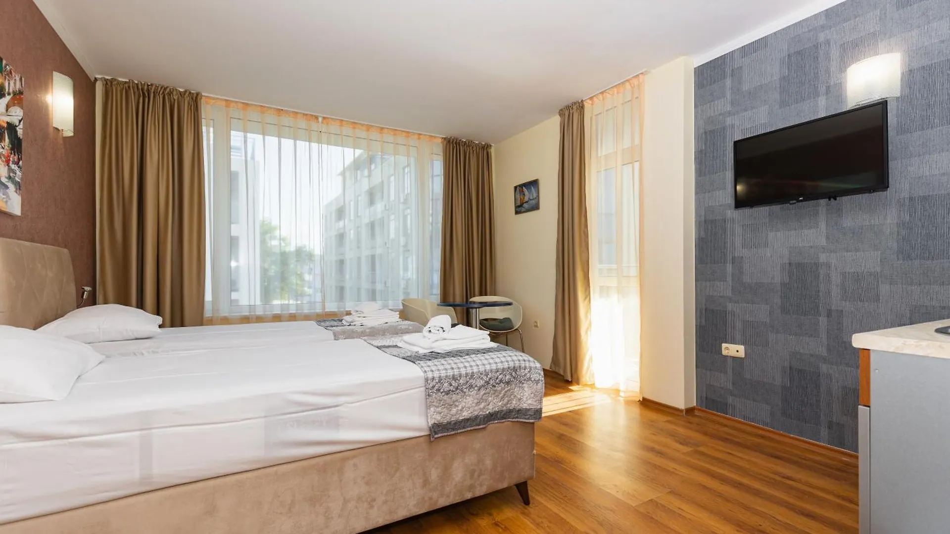 Favorit Aparthotel Sunny Beach 3*,