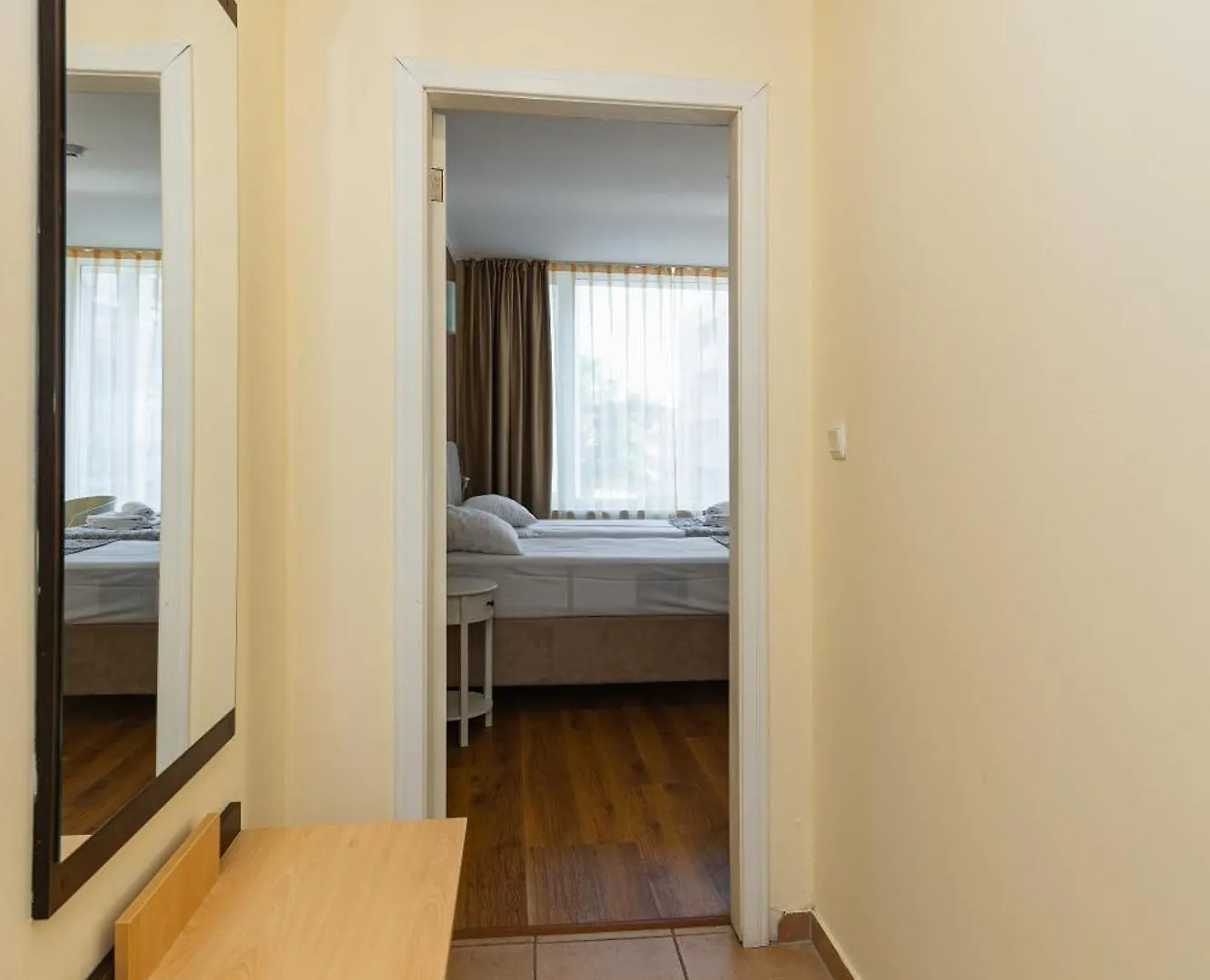 Favorit Aparthotel 阳光海滩 3*,