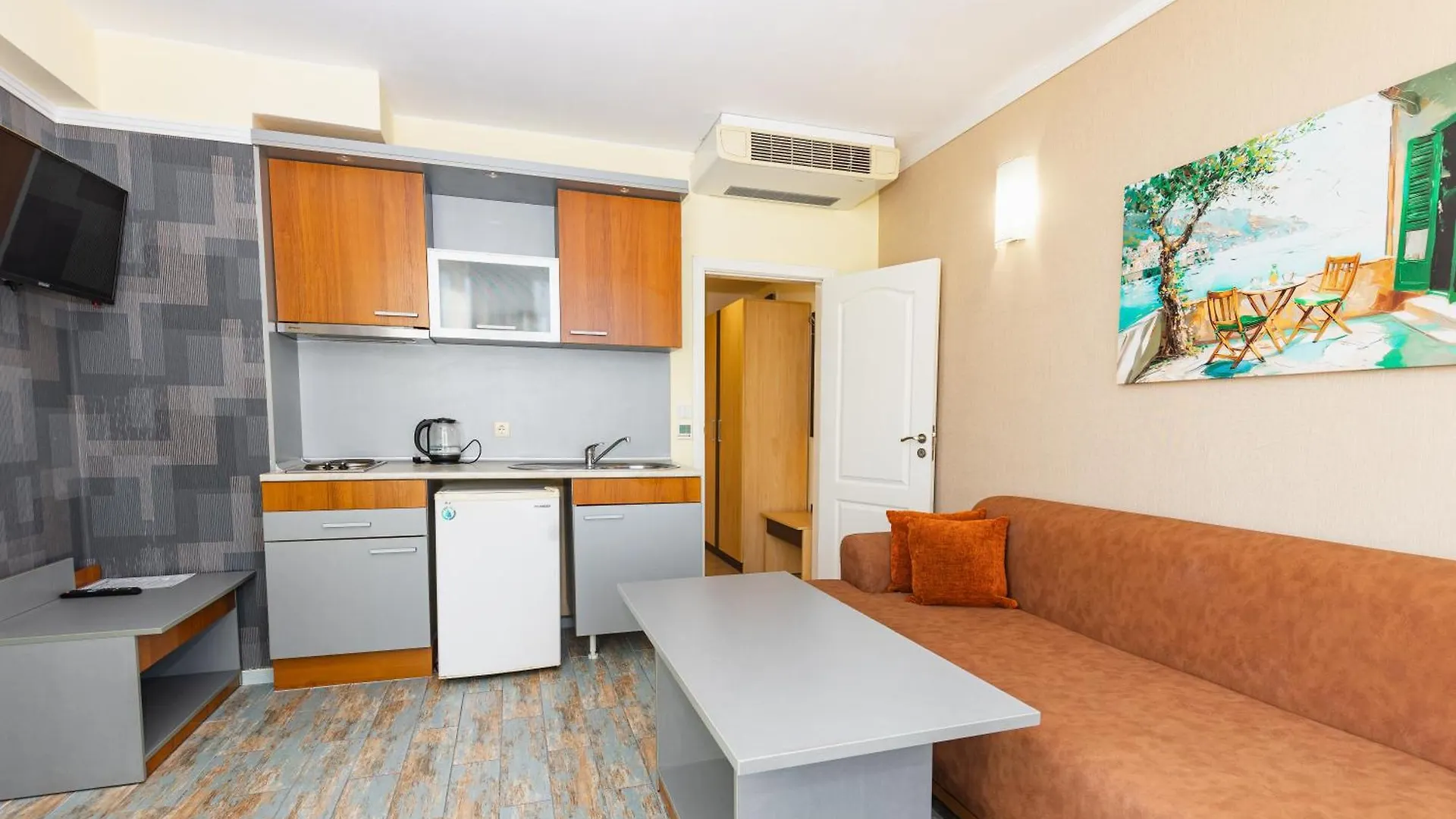 Favorit Aparthotel 阳光海滩